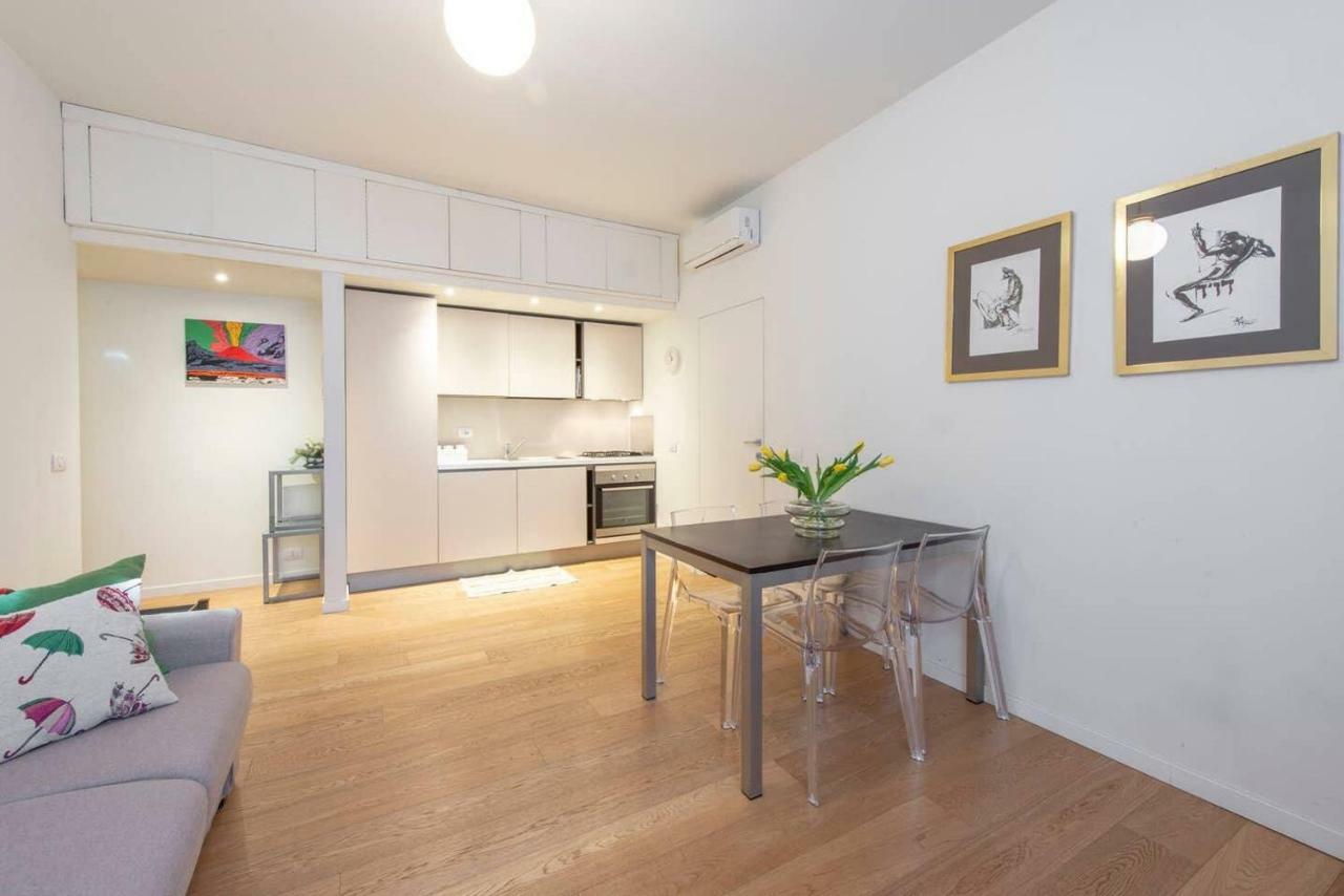 Joivy 1Br Apt In Isola With Stunning View To Bosco Verticale Milan Extérieur photo